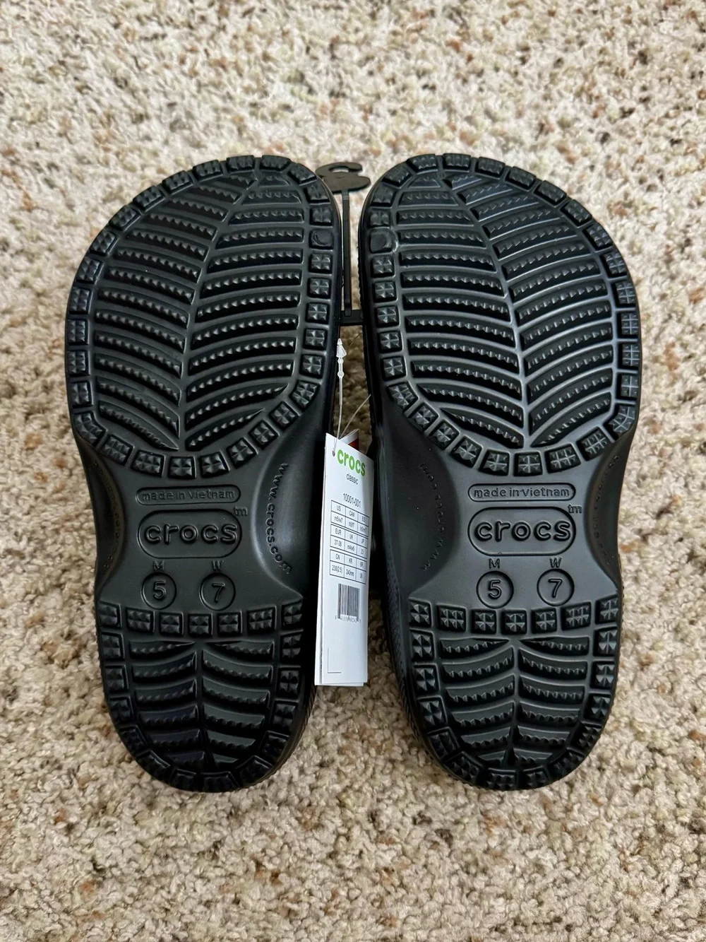 CROCS Classic Clog - Black - Picture 3 of 6